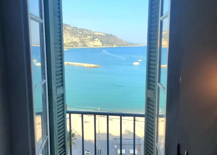 Menton, Old Town Apartmán